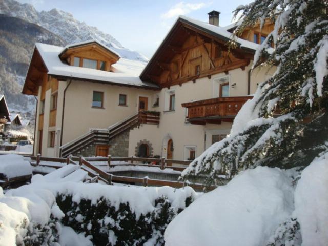 Casa Caste Villa Bormio Bagian luar foto